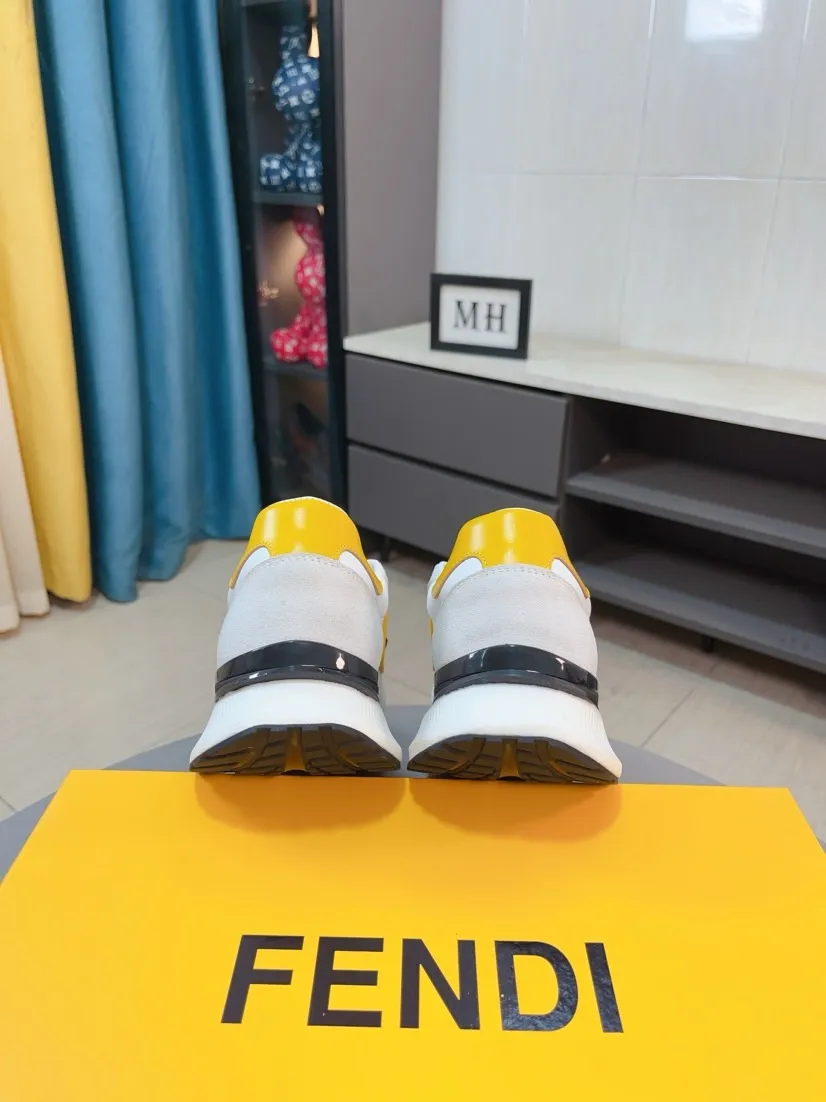 Men's shoes 💰440🌹🌹[fendi] Fendi classic and comfortable men, this complex sneaker is made of soft calfskin➕genuine leather lining➕original ultra-light rubber material with rough outsole. This unique light style is suitable for the casual and refined sensibility of this season. It is comfortable and natural on the feet. It is an everyday style for casual travel in autumn and winter! 38/44